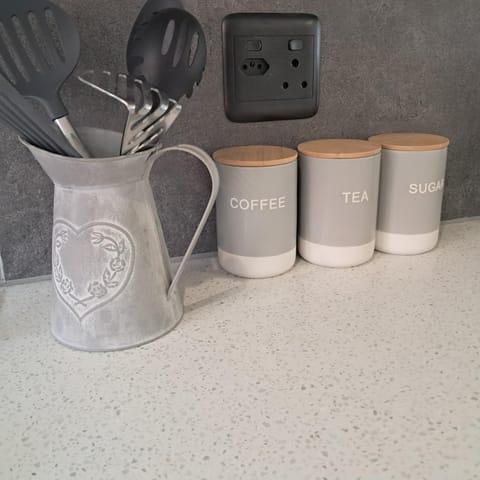 Coffee/tea facilities, Kitchen or kitchenette