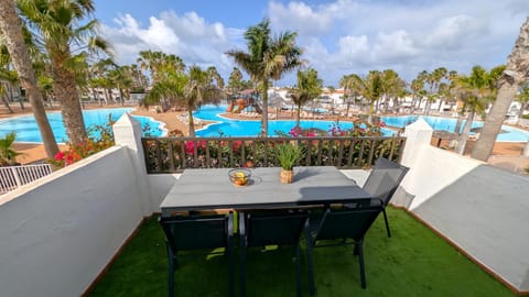 Patio, Balcony/Terrace, Pool view, Swimming pool