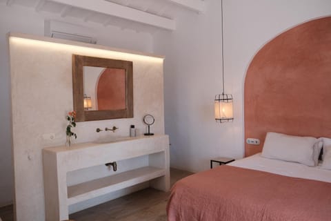 Bathroom, Bedroom