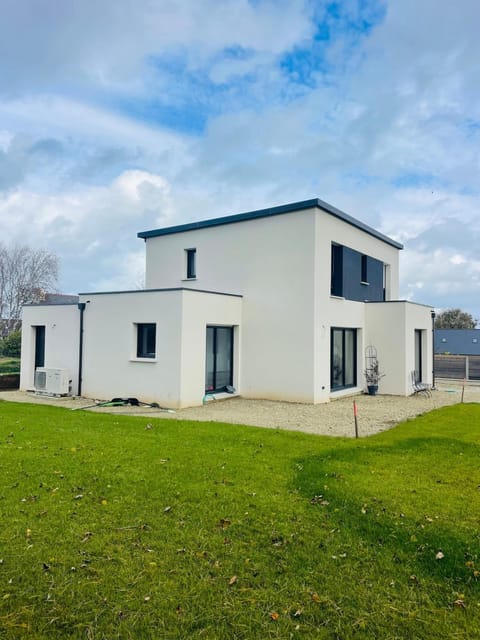 Modern house, comfort and decor 5 people House in Plougasnou