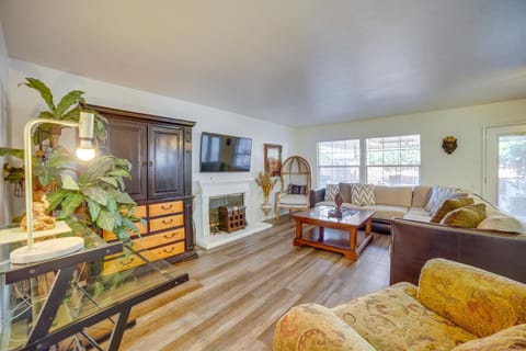 Family Home with Hot Tub! 2 Mi to Dtwn Riverside House in Riverside