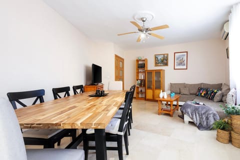 Communal lounge/ TV room, Living room