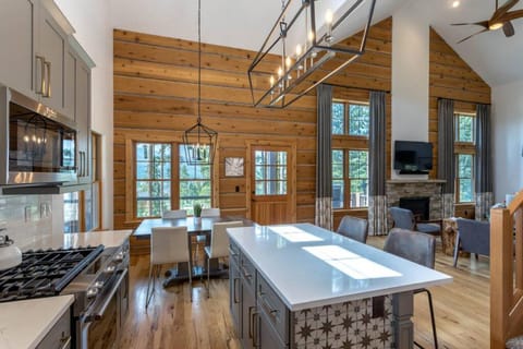 Luxury Getaway in Winter Park Fraser House in Fraser