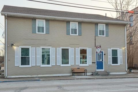 Comfy, Freshly Remodeled Apt Near Nauvoo Temple Apartment in Nauvoo