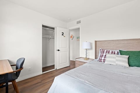 Cozy Full Suites Bright & Private Great Value House in Cerritos