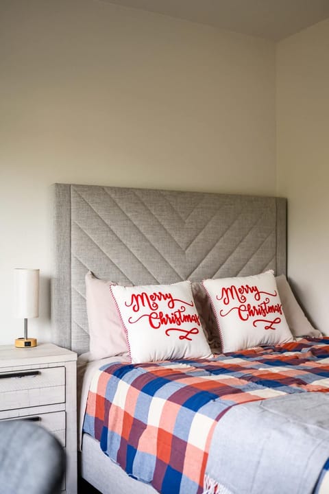 Cozy Full Bedroom Shared Home Great Value House in Cerritos