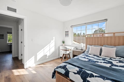 Cozy Full Suite Private Bathroom Quiet Stay House in Cerritos