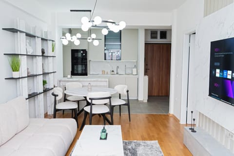 Living room, Dining area, kitchen