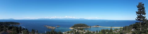 Gibralter Rock Ocean View B&B Vacation rental in Nanaimo