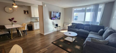 Cozy 2bdr Beach home Apartment in Huntington Beach