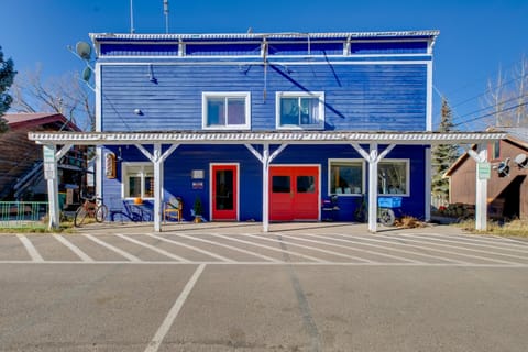 Hike, Bike and Ski! Downtown Crested Butte Condo Apartment in Crested Butte