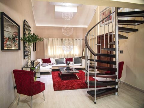Living room, Seating area