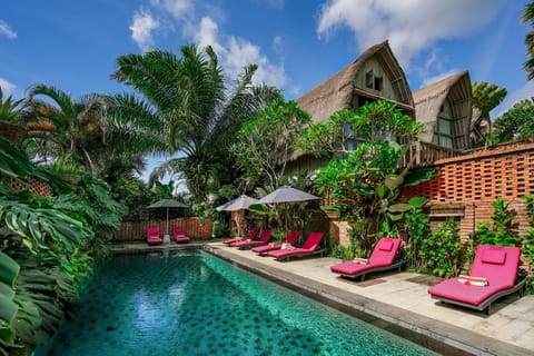 Day, Garden, Garden view, Pool view, Swimming pool, sunbed