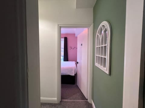 The Bluebird Rooms II Bed and Breakfast in Leeds