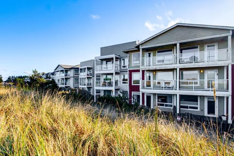 Beach Access and Community Perks! Westport Hideaway Apartment in Westport