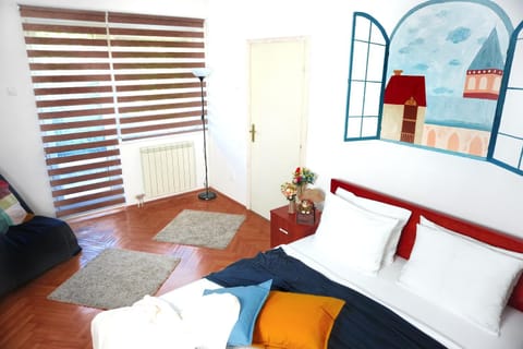 Photo of the whole room