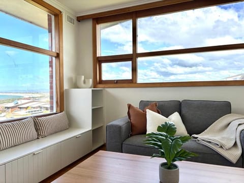 Simple Comfort: Bridport Retreat House in Bridport