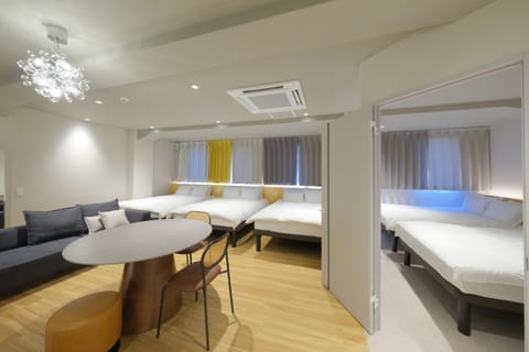 Bed, Living room, Photo of the whole room, Seating area, Bedroom, air conditioner