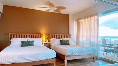 Ocean view studio with parking Apartment hotel in Honolulu