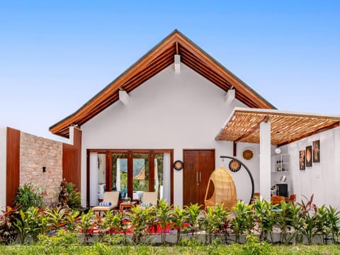 Property building, Spring, Day, Garden, Garden view