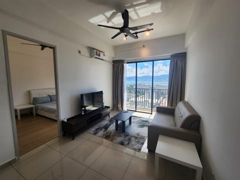 TV and multimedia, Living room, Photo of the whole room, Seating area, Evening entertainment, Bedroom