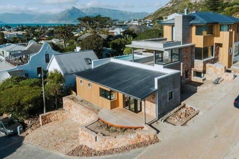 Blissful Hideout Apartment in Cape Town