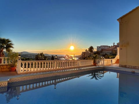 View (from property/room), Sea view, Swimming pool