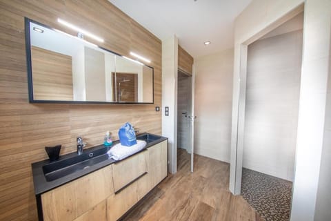 Chalet Horizon 200 m2 Jacuzzi et Sauna Chalet in Gérardmer