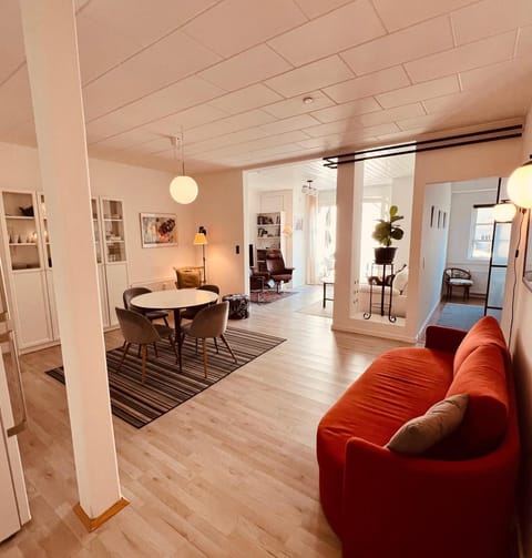 Hyggelig og stille lejlighed 100 m fra torvet Apartment in Stege