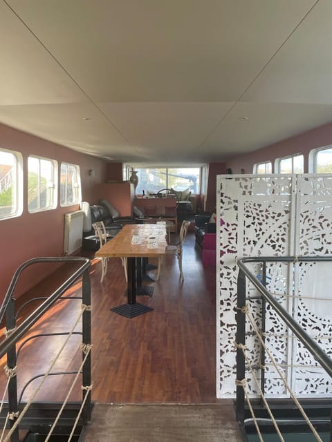 Appartement aménagée Terrasse étoilée 20 mn des Champs-Elysées, Park Apartment in Clichy