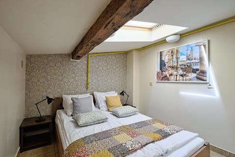 Urban Nest - Double Room in the Attic Apartment in Krakow