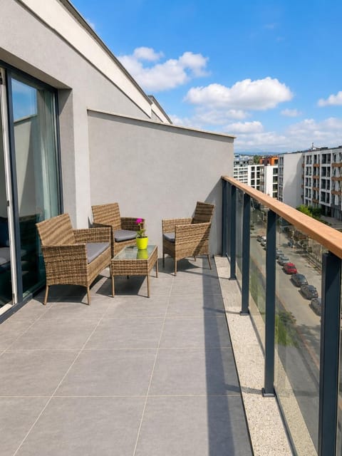 Property building, Patio, Day, View (from property/room), Balcony/Terrace, Seating area