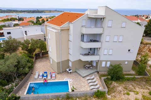 Property building, Swimming pool