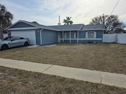 Adobe place House in Florida