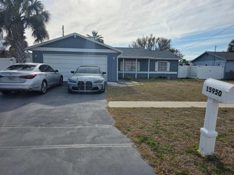 Adobe place House in Florida