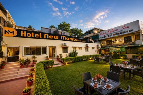 Property building, Restaurant/places to eat, Garden