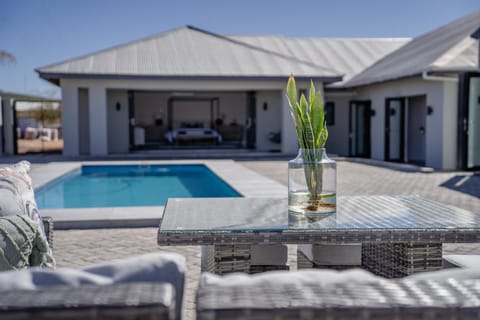 Patio, Pool view, Swimming pool