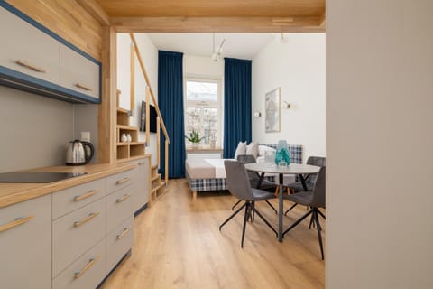 Bed, Kitchen or kitchenette, Living room