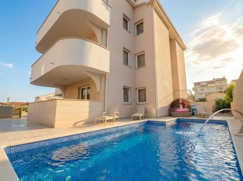 Day, Pool view, sunbed