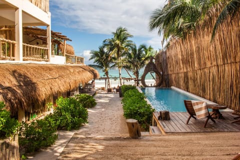 Restaurant/places to eat, View (from property/room), Banquet/Function facilities, Beach, Garden view, Pool view, Sea view, Swimming pool