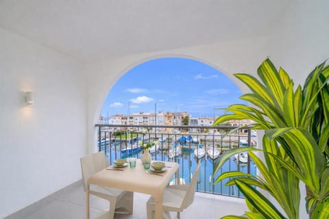 View (from property/room), Balcony/Terrace