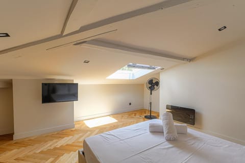 Résidence moderne avec appartements lumineux et rénovés aux portes de Lyon Apartment in Lyon