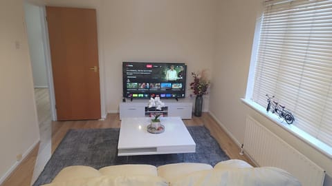 Communal lounge/ TV room, Living room