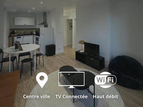 Kitchen or kitchenette, Living room, Meals