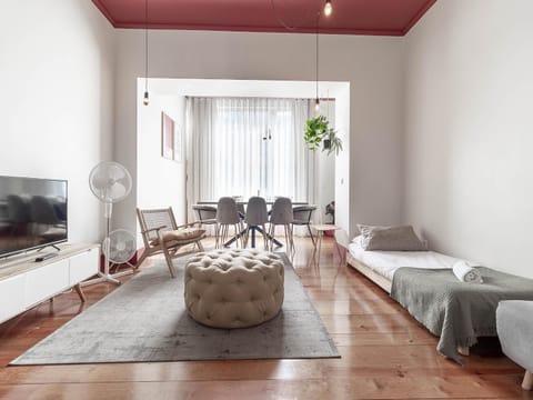 TV and multimedia, Living room, Seating area