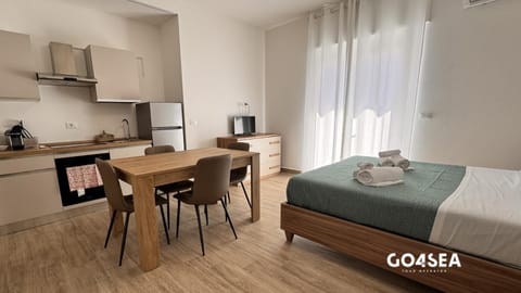 View (from property/room), Kitchen or kitchenette, Photo of the whole room, Bedroom, kitchen