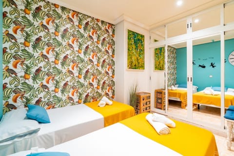 Blue Roof Downtown Alicante Apartment in Alicante