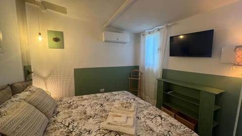 Living room, Bedroom