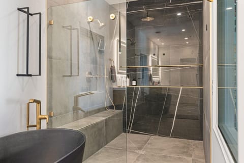 The Lighthouse- Monthly 5 bd 4 bth Pool & Spa House in Palm Springs