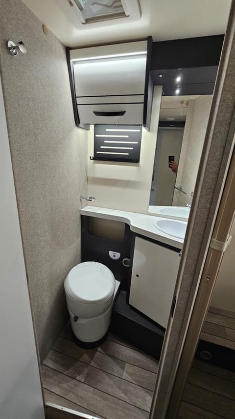 Toilet, Bathroom